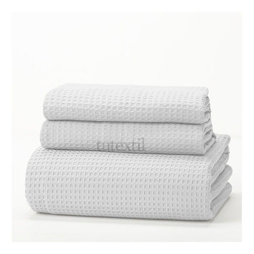 Madison Queen Size White Cotton Honeycomb Bedspread 1