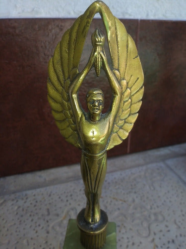 Antiguo Trofeo Base Madera Figura Bronce Adorno Coleccion 6