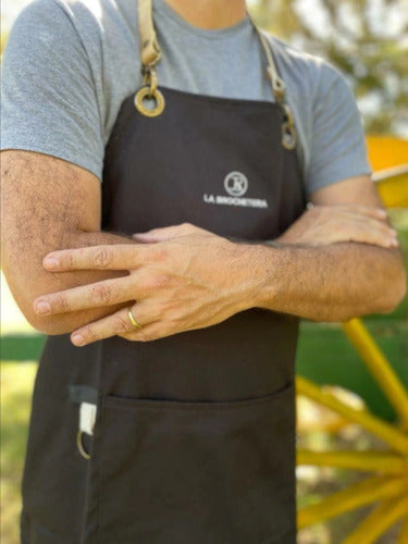 La Brochetera Grilling Apron 2