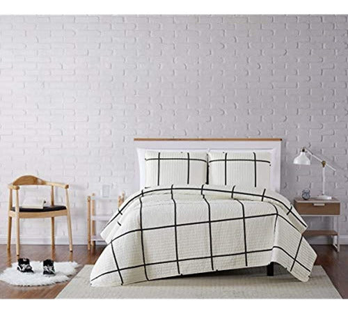 Truly Soft Everyday Kurt Black And White Stripe Quilt, King, 0