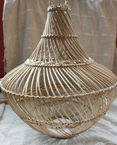 Artesanal Rattan Lamp 1