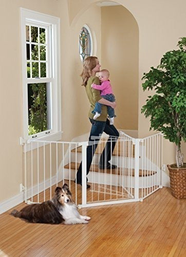 KidCo Automatic Closing Configurable Gate with Door 24 1