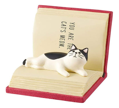 Suillty Lovely Cat Lay on Magic Book Cell Phone Holder 0