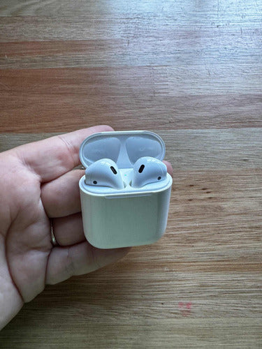 AirPods 2da Generación 3