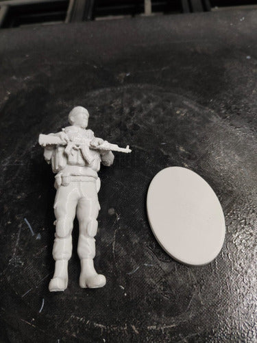 Russian Soldiers, 1/32 Scale, White Color 9