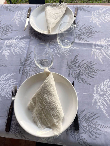 Stain-Resistant Printed Gabardine Tablecloth Repels Liquids 3m 9