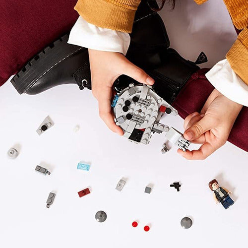 LEGO Star Wars Millennium Falcon Microfighter 5