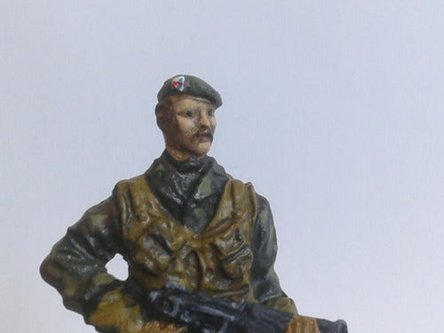 Rojo 5 1/32 Scale Metal Figure Argentine Commando Malvinas 4