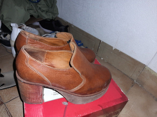 HSIW Very Good Condition High Heels 0