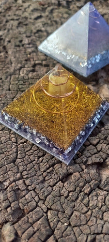 Carola Holistica Orgon Orgonite Pyramid 4 Faces - Pack of 7 Units 7