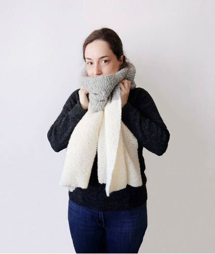 Tricotazo Thick Scarf Unisex Handwoven Gray and Cream 2