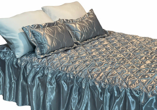 Quilted 2-Seat Satin Bedspread + 2 Filled Pillows 7