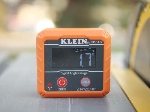 Klein Tools Digital Angle Finder Level with Magnetic Base 1