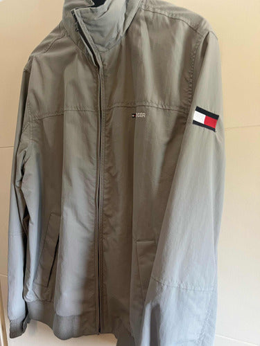 Campera Impermeable Tommy Hilfiger Talle L Hombre 0