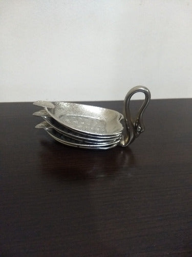 Juego De 6 Ceniceros Individuales Cisne Metal Plateado Unico 0