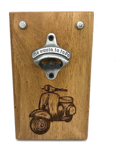 MeVuelaLaTapa Wall-Mounted Beer Opener with Magnet - Moto 0