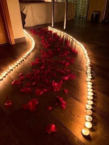 Combo San Valentin Enamorados Romantica Petalos + 25 Velas 2