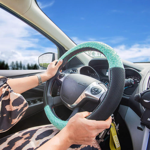 Car Pass Delray Lace and Spacer Steering Wheel Cover 1