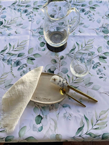Stain-Resistant Printed Gabardine Tablecloth Repels Liquids 3m 2