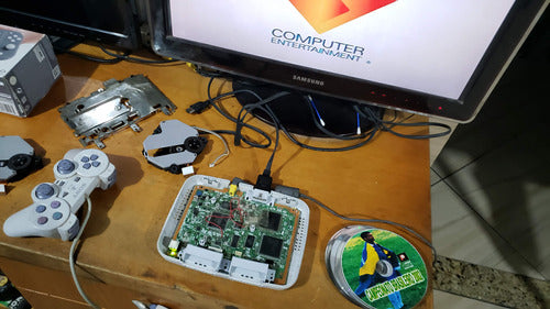 Psone Só A Placa Mãe Com Defeito Sem Som  E Trava. N1 7