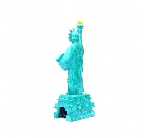 Sacapuntas Metálico A Color De Colección Estatua De Libertad 3