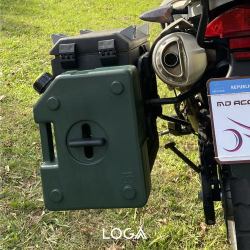 Flat 5-Liter Jerry Can with Holder - Moto26 26