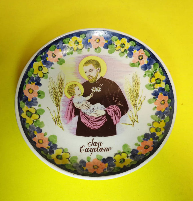 Ceramic Plate with San Cayetano Image – 12 cm Small Decorative Dish – Religious Keepsake from Rosario