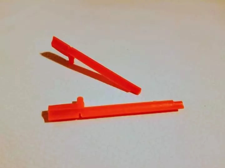 Original Renault Speedometer Needles – Fits R9, R11, R18, Trafic – High-Precision, Orange (Pair)