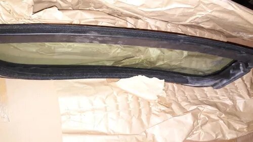 Ford Explorer Fixed Door Window L/N, with Guide Weatherstrip