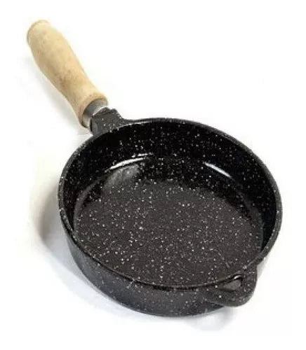 Fortem Cast Iron Enamel Coated Provoletera Fuser - Non - stick and rust-resistant kitchen tool