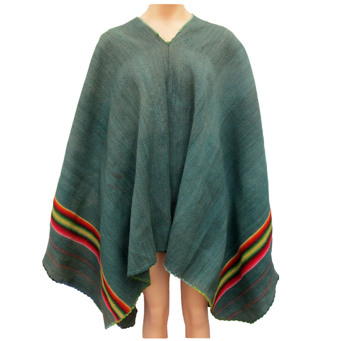 Handcrafted Aguayo Poncho: Vintage Norteño Argentinian Style - Artisanal Design