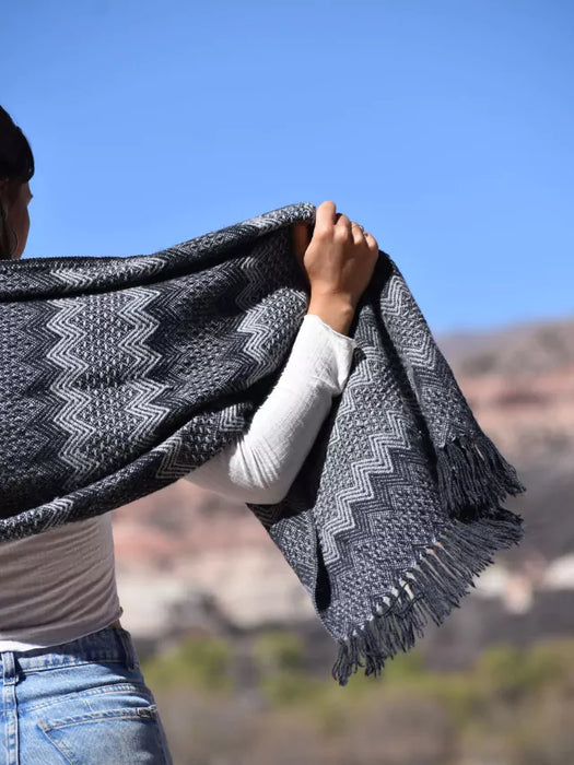Handwoven Northern Wool Scarf | Humahuaca, Jujuy | Pashmina Norteño | Authentic Tejido Design (Black With Gray)