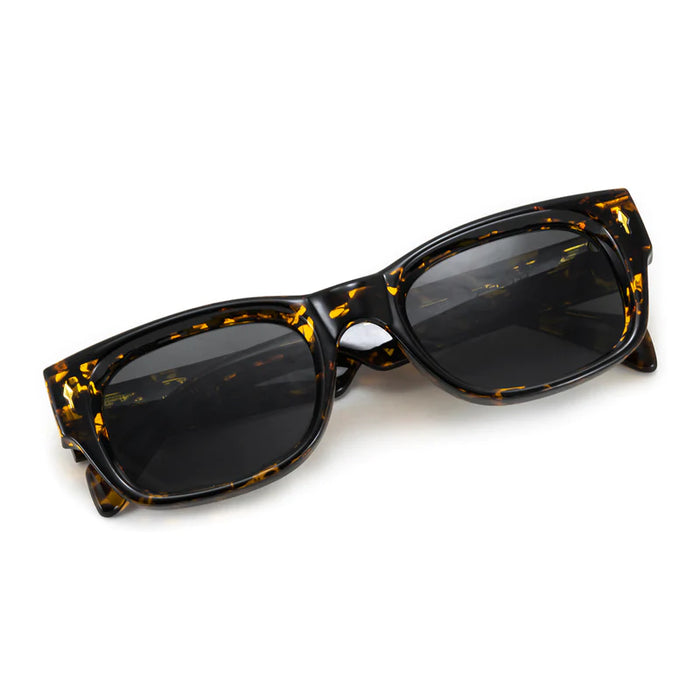 Infinit | Pampita's Veneto Carey Sunglasses - Stylish Gray Lens, UV Protection, Trendy Eyewear