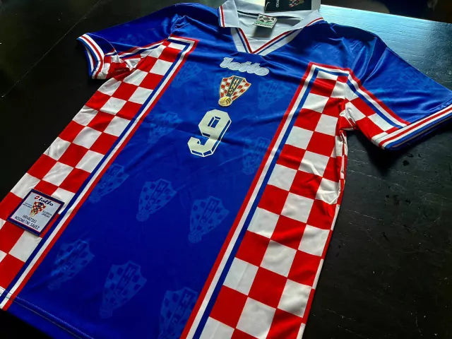Lotto Croatia Retro 1998 World Cup Away Jersey with Suker 9 - Authentic Football Shirt for Fans
