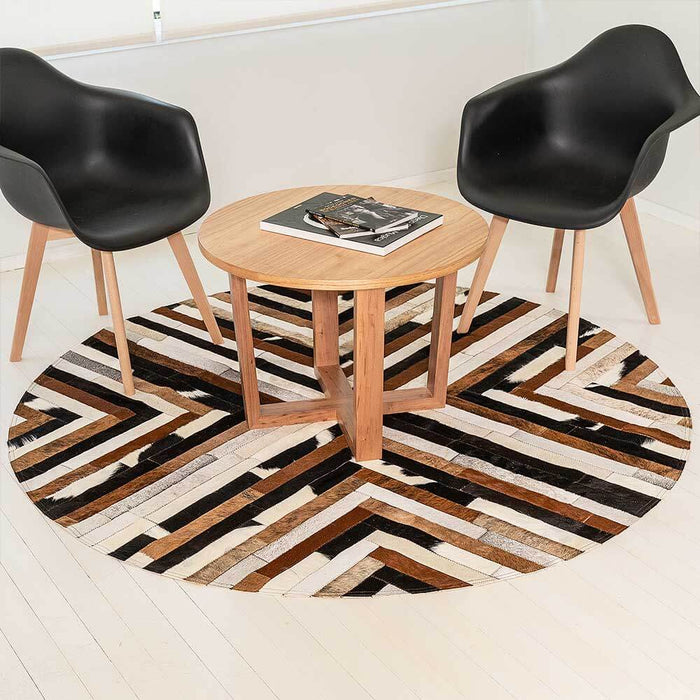 Luxurious Cowhide Patchwork Round Rug - 175 cm - Ultimate Comfort
