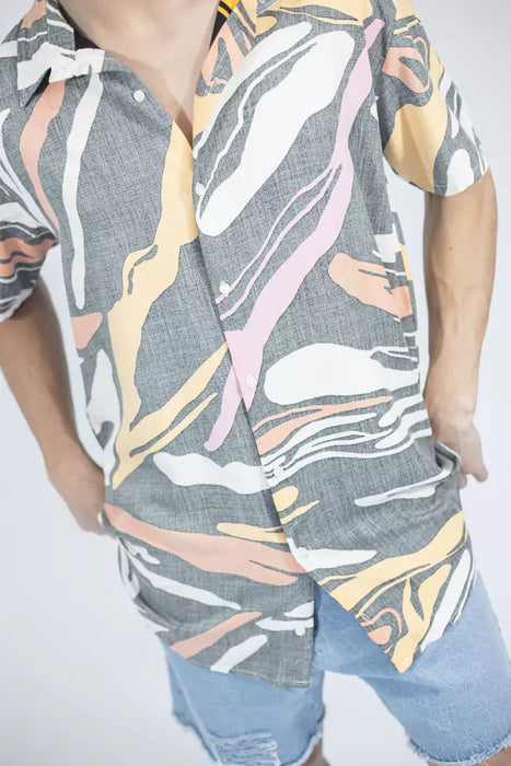 Manki | Short Sleeve Fashion Shirt: LYNN Black - Trendy & Stylish Choice