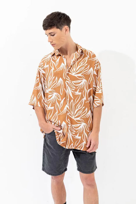 Manki | Short Sleeve Fashion Shirt: Os KIlla Camel - Stylish & Modern Choice