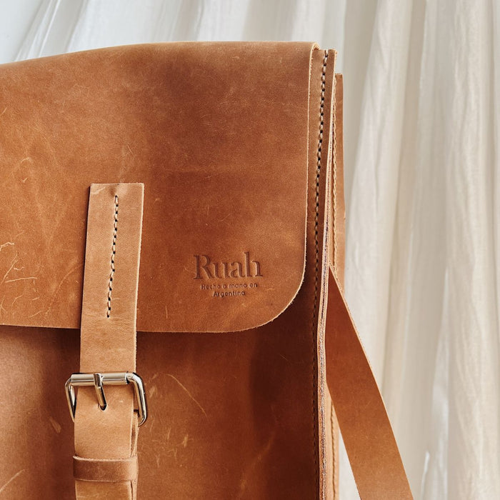 RUAH | Matera Handcrafted Rustic Leather - Artisanal Charm for Stylish Greenery
