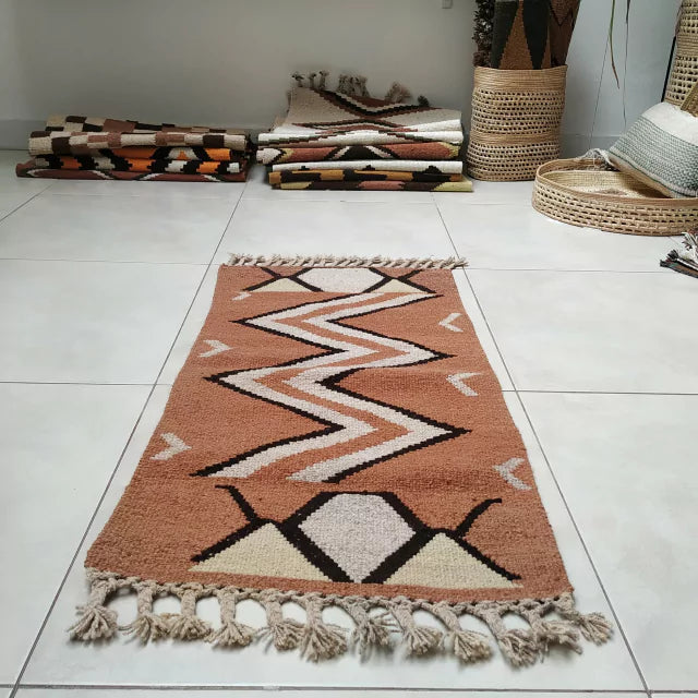 Matriarca Handwoven Wool Tapestry - Authentic Sheep Wool, Natural Plant-Dyed Fibers - 50 cm x 100 cm