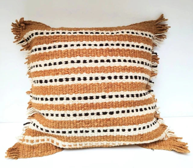 Matriarca Tapestry Cushion, Handwoven Sheep Wool (40 cm x 50 cm) - Natural Plant-Dyed Fibers, Leaves, Barks, Fruits - Includes Filling