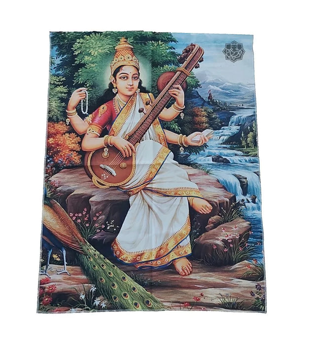 Mundo Hindú Tapestry: Stunning Saraswati Hindu Fabric Artwork - 100 CM x 70 cm - Tapiz Hindú Saraswati de Tela