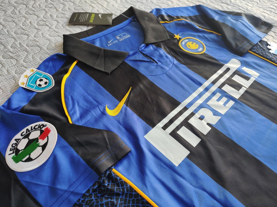 Nike Inter Retro 2001/02 Ronaldo 9 Soccer Jersey - Vintage Lega Calcio Shirt for Fans