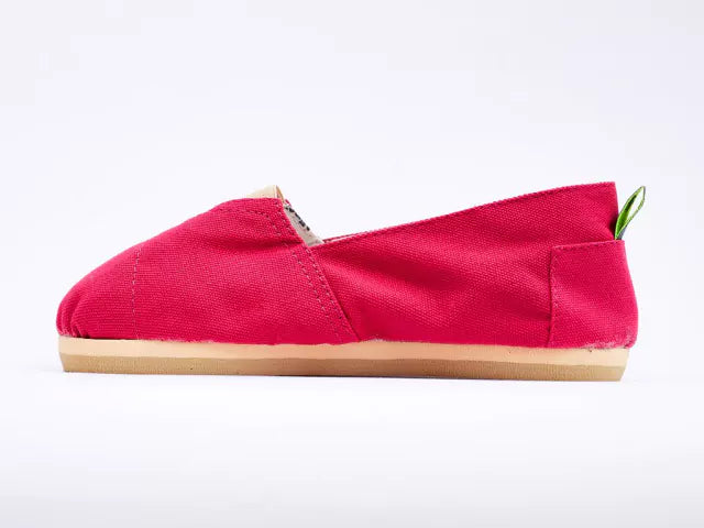 Nipa Classic Red Espadrille: Flat Woven Cotton Canvas, Reinforced Stitching, Bicolor EVA Rubber Sole