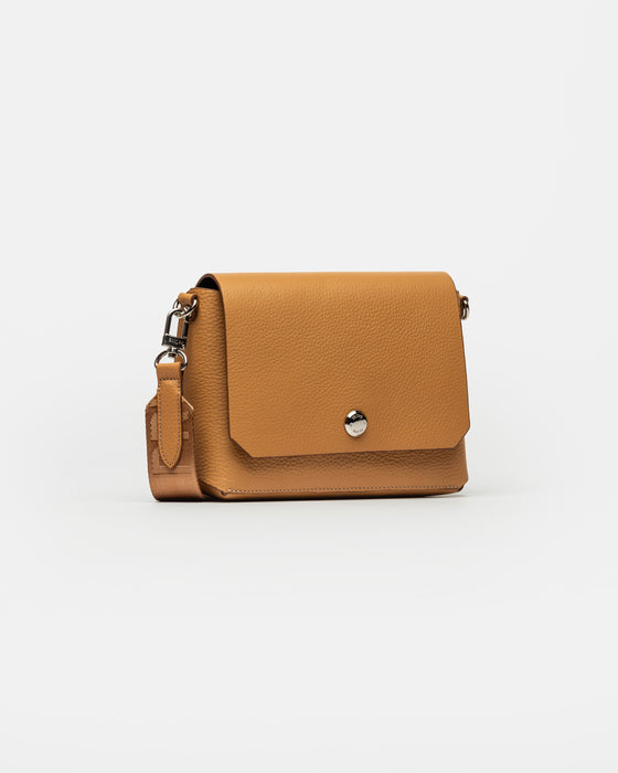 Prüne Bandolera Menorca in Floater Leather - Stylish Crossbody Bag with Adjustable Strap