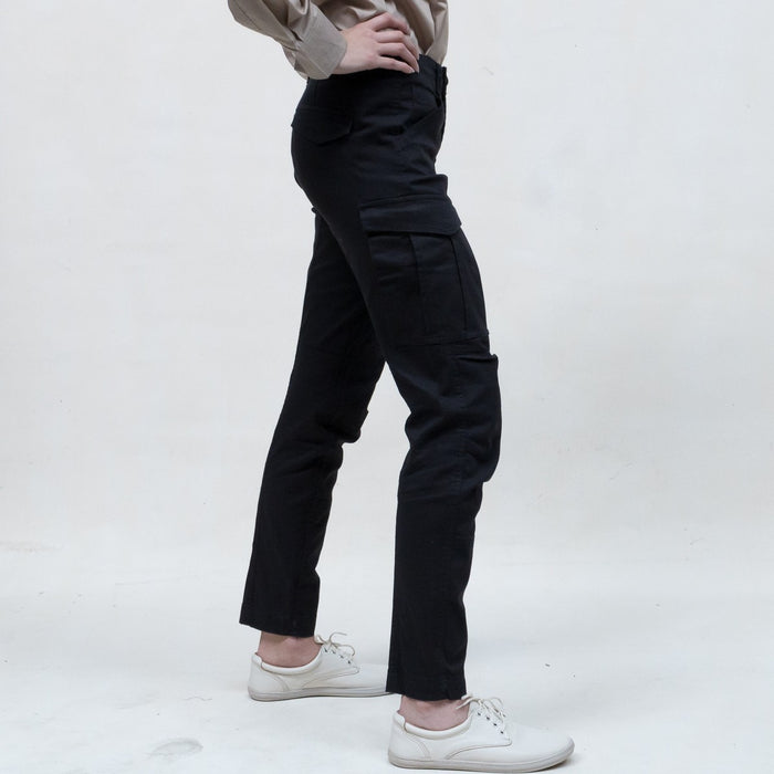 Pampero Women's Work Cargo Pants: Northern Style Essential for Comfortable Work - Bombacha de Campo