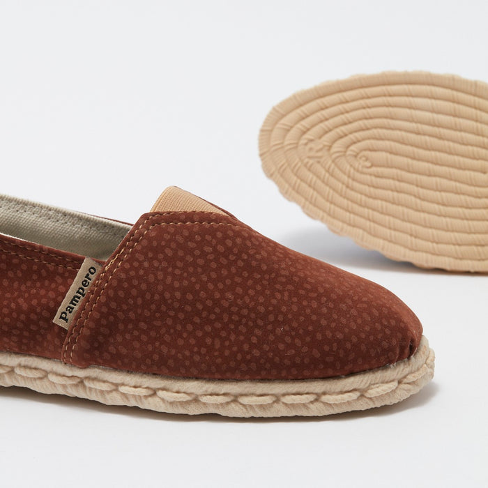 Pampero Men's | Everyday Practicality: Rural Style Espadrille | Simple Carpincho Design | Daily Wear