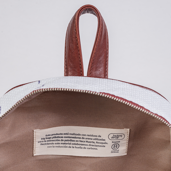 FRACKING DESIGN | Loma Campana Backpack - White/Suede Design for Trendy Adventures | 25 cm x 30 cm x 5 cm