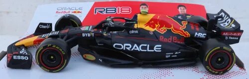Burago Red Bull RB18 Sergio Pérez 2022 - 1:43 Scale