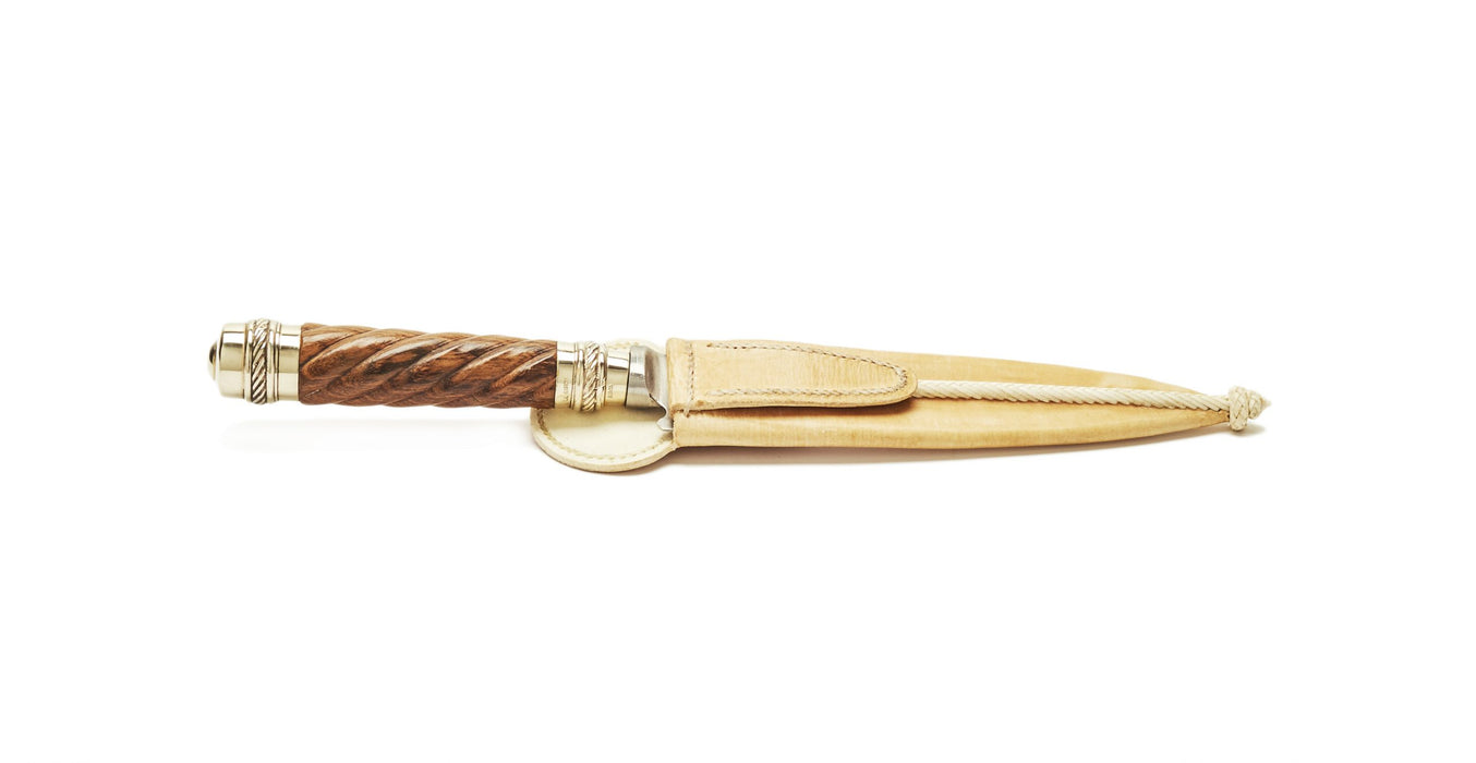Galloneada Wood & Alpaca Knife with Triple Molding - Exquisite Craftsmanship