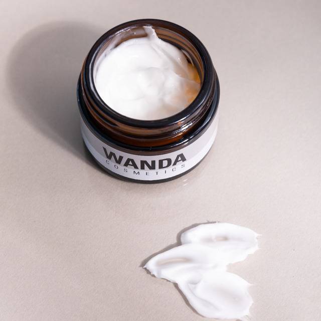 Wanda Nara Cosmetics Crema Facial Bangkok Con Niacinamida Facial Cream With Niacinamide, 40 g / 1.41 oz